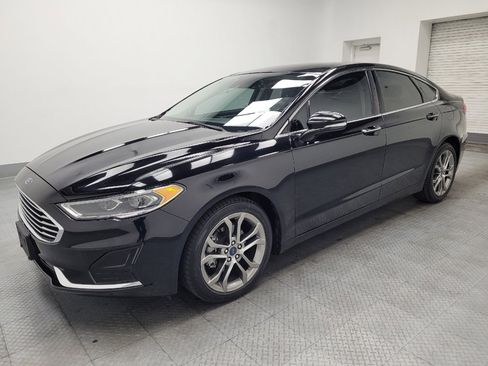 Used 2019 Ford Fusion SEL image 2