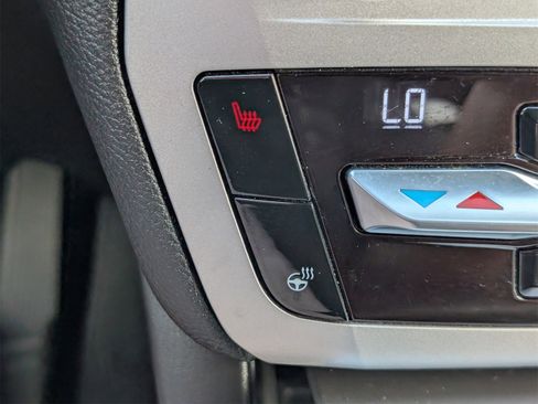 Used 2021 Ford Explorer XLT w/ Equipment Group 202A image 21