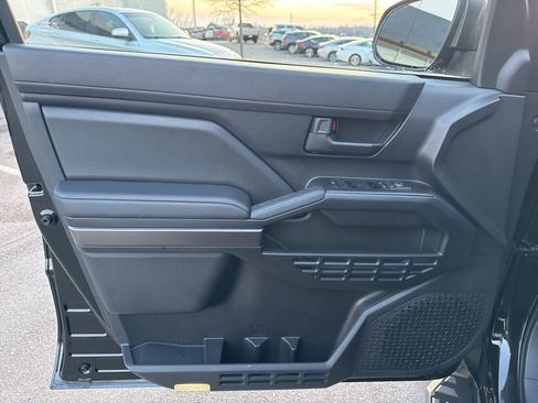 Used 2025 Toyota 4Runner SR5 image 10