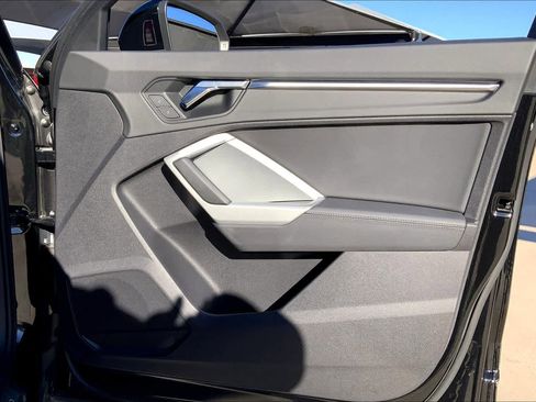 Used 2021 Audi Q3 2.0T Premium w/ Convenience Package image 21