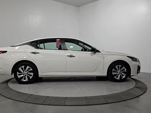 Certified 2025 Nissan Altima 2.5 S FWD image 7