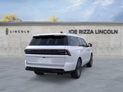 New 2025 Lincoln Navigator Reserve AWD/4WD image 8