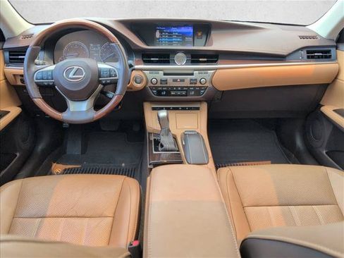 Used 2018 Lexus ES 350 w/ Luxury Package w/Wood Trim FWD image 27