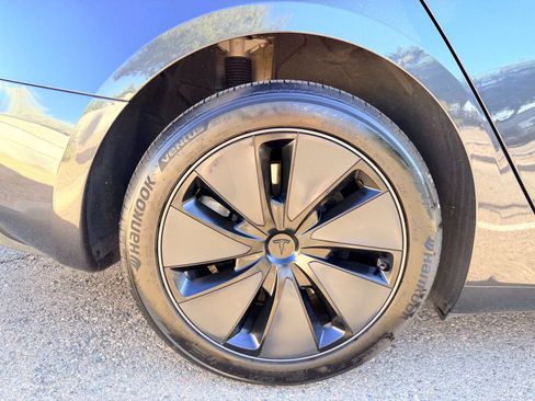 Used 2025 Tesla Model 3 Long Range RWD image 23