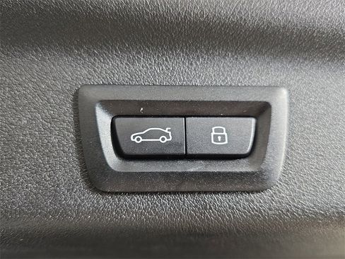 Used 2025 BMW X1 xDrive28i w/ Convenience Package image 16