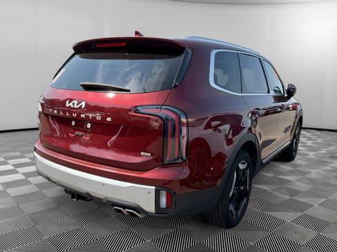 Certified 2024 Kia Telluride EX w/ EX Captain's Chair Package AWD/4WD image 4