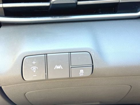 Used 2021 Hyundai Elantra SEL w/ Convenience Package FWD image 17