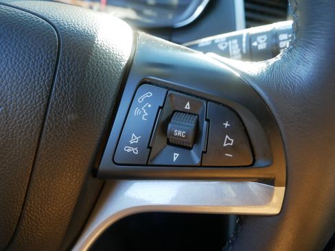 Certified 2022 Chevrolet Trax LT w/ LT Convenience Package image 25