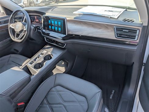 New 2026 Volkswagen Atlas SE image 29