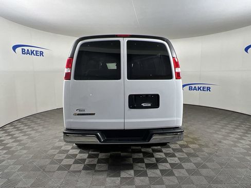 Used 2025 Chevrolet Express 3500 LT w/ LT Preferred Equipment Group image 8
