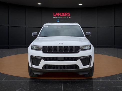 New 2026 Jeep Grand Cherokee L Limited w/ Limited Altitude Package AWD/4WD image 4