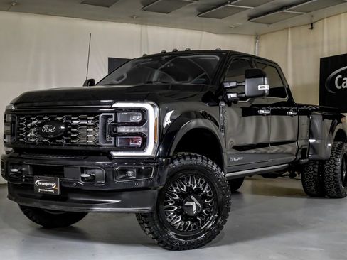 Used 2024 Ford F450 Limited w/ FX4 Off-Road Package image 5