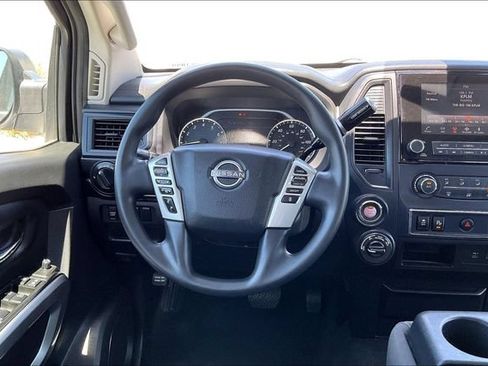 Used 2023 Nissan Titan SV AWD/4WD image 4
