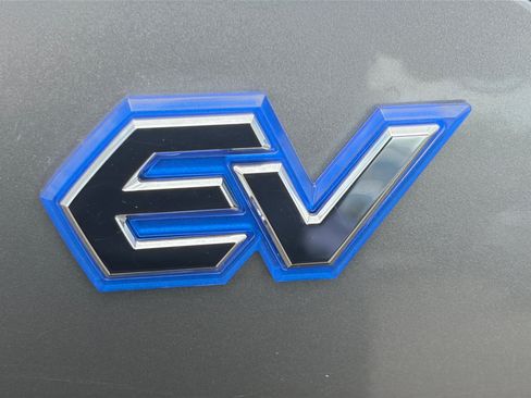 Certified 2023 Subaru Solterra AWD image 31