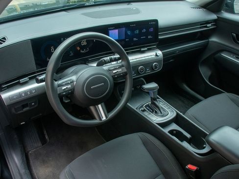 Used 2024 Hyundai Kona SE AWD/4WD image 21