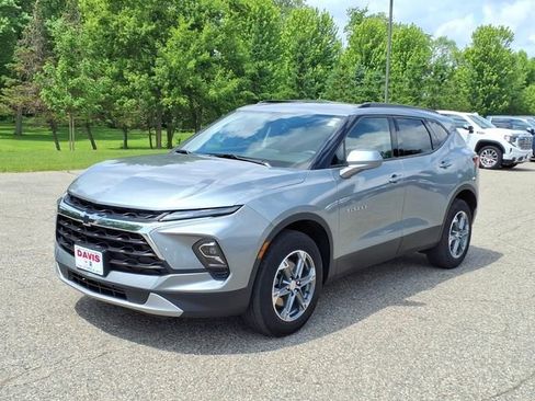 Used 2024 Chevrolet Blazer LT w/ Convenience Package AWD/4WD image 8