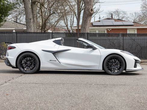 Used 2023 Chevrolet Corvette Z06 w/ Engine Appearance Package RWD image 26