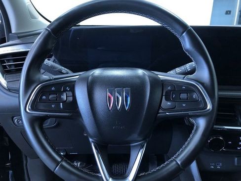 Used 2025 Buick Encore GX Preferred AWD/4WD image 25