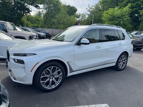 Used 2024 BMW X7 xDrive40i AWD/4WD image 7