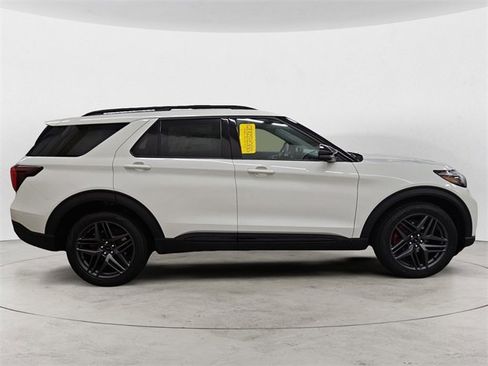New 2025 Ford Explorer ST image 6
