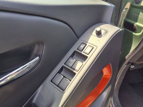 Used 2025 Nissan Frontier Pro-X RWD image 13