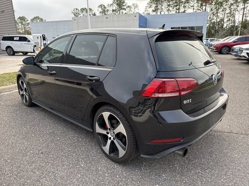 Used 2018 Volkswagen Golf 4-Door image 5