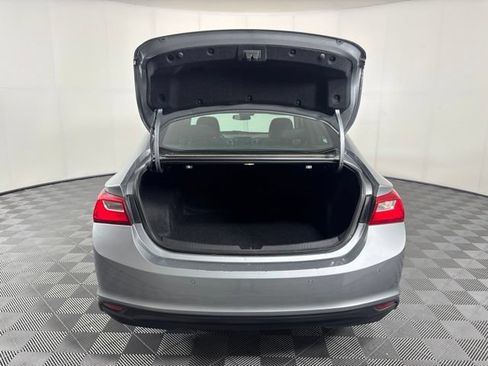 Used 2024 Chevrolet Malibu LT FWD image 23