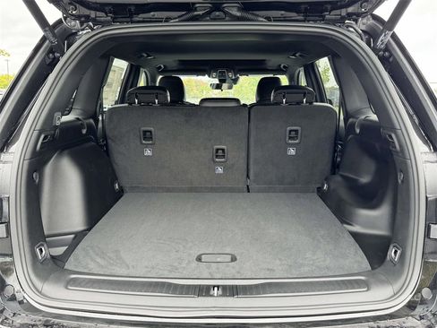 New 2025 Jeep Grand Cherokee 4WD image 30