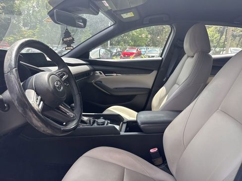 Used 2019 MAZDA MAZDA3 Hatchback w/ Preferred Package FWD image 14