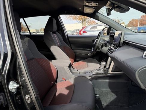 Used 2024 Toyota Corolla Cross SE image 26