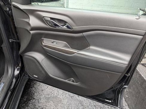 Used 2019 GMC Acadia SLT image 20