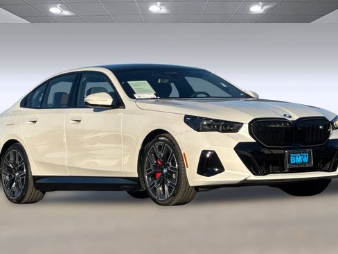 Used 2025 BMW i5 xDrive40 image 6