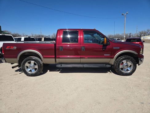 Used 2006 Ford F250 Lariat image 2