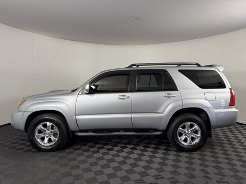 Used 2007 Toyota 4Runner Sport AWD/4WD image 9