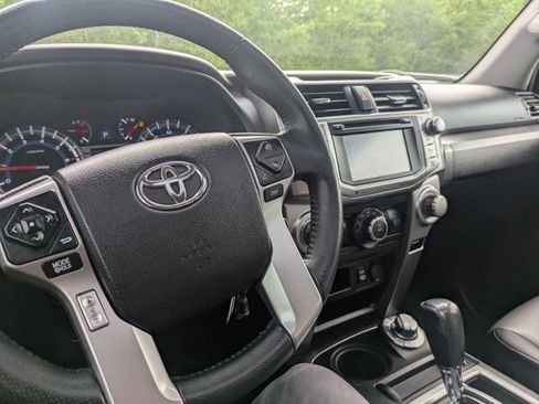Used 2019 Toyota 4Runner SR5 Premium AWD/4WD image 31