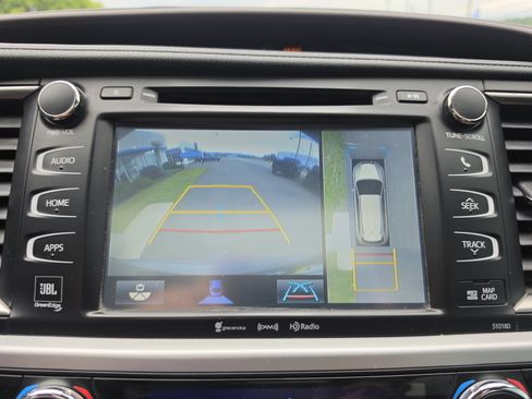 Used 2018 Toyota Highlander Limited Platinum AWD/4WD image 26