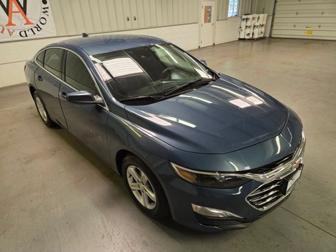 Used 2024 Chevrolet Malibu LS FWD image 11