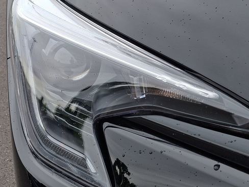 Certified 2025 Subaru Ascent Bronze Edition AWD/4WD image 9