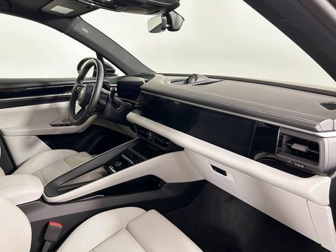 Certified 2024 Porsche Macan 4 Electric AWD/4WD image 22