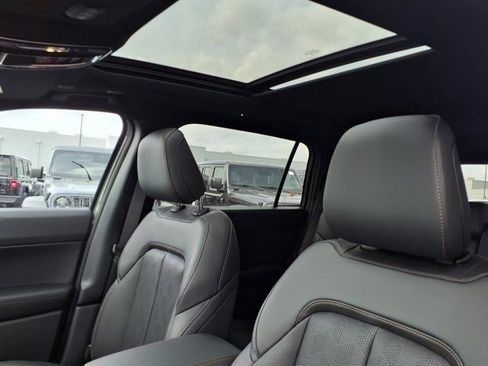 New 2026 Jeep Cherokee Overland w/ Trailer Tow Group AWD/4WD image 18