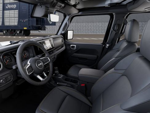 New 2026 Jeep Wrangler Unlimited Sahara AWD/4WD image 30