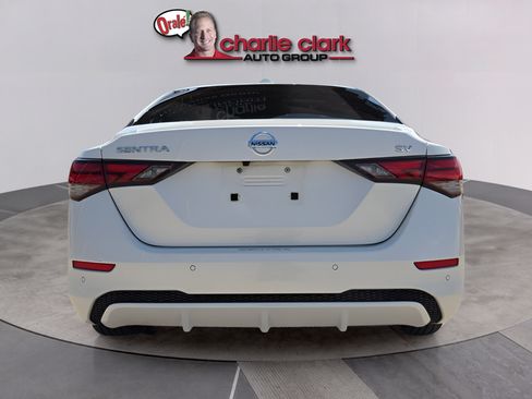 Used 2021 Nissan Sentra SV w/ SV Premium Package FWD image 4