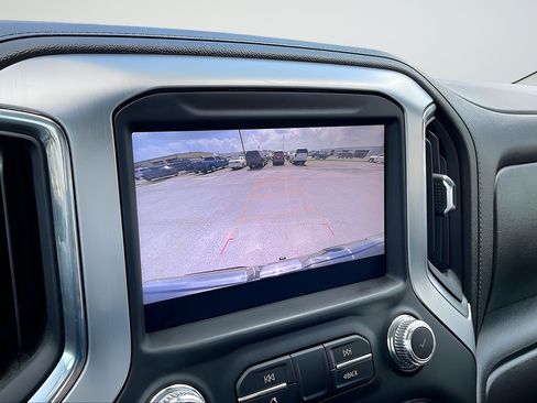 Used 2022 GMC Sierra 1500 SLT AWD/4WD image 13