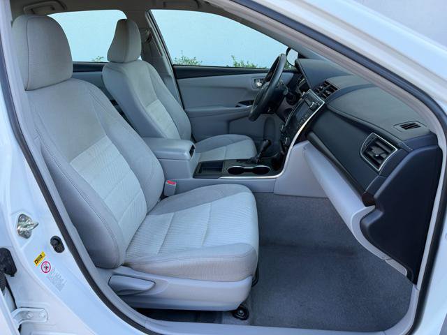 Used 2017 Toyota Camry LE FWD image 17