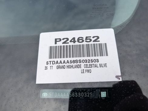 Used 2025 Toyota Grand Highlander FWD image 38