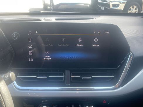 Used 2025 Chevrolet Trax LT image 20