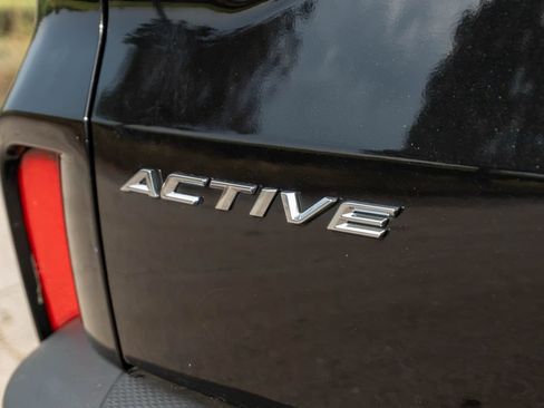 Used 2025 Ford Escape Active FWD image 12