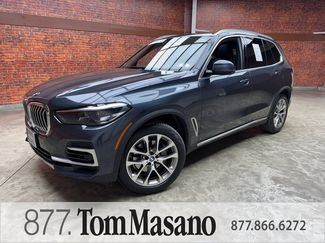 Used 2022 BMW X5 xDrive40i w/ Parking Assistance Package video 1