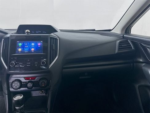 Used 2019 Subaru Crosstrek 2.0i Premium image 19