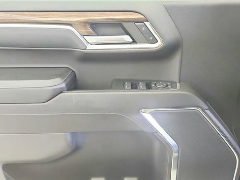 Used 2024 Chevrolet Silverado 1500 LT AWD/4WD image 31